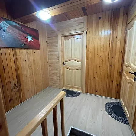 Sah Bed & Breakfast 2*